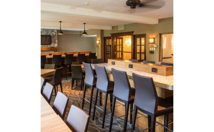 Holiday Inn Express & Suites in Tremblant , Canada image 3